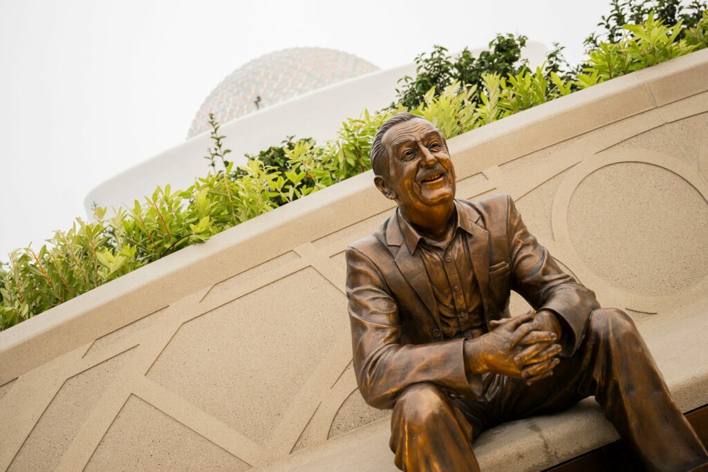 Walt The Dreamer Statue Dedication This Morning Featured Walt Disney Legacy Award Recipient Cast Members