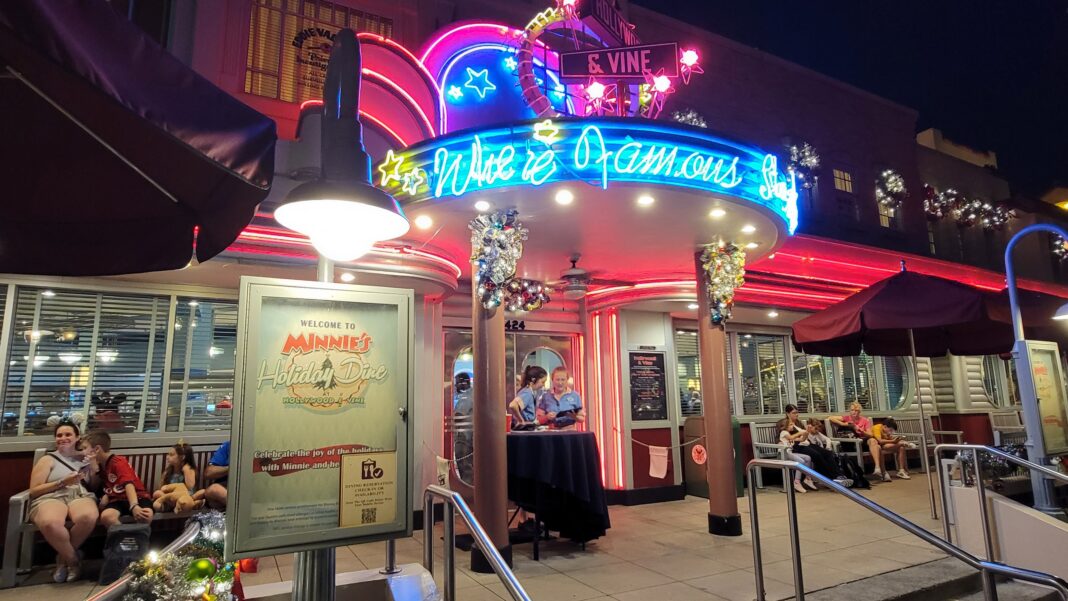 Deck the Halls and Feast Your Senses: A Review of Minnie's Holiday Dine