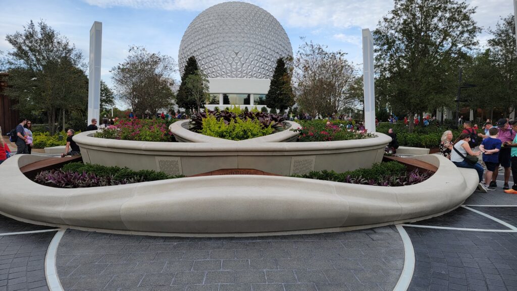 Is the New Disney Rewards Insider Newsletter Topiary Locations Correct?