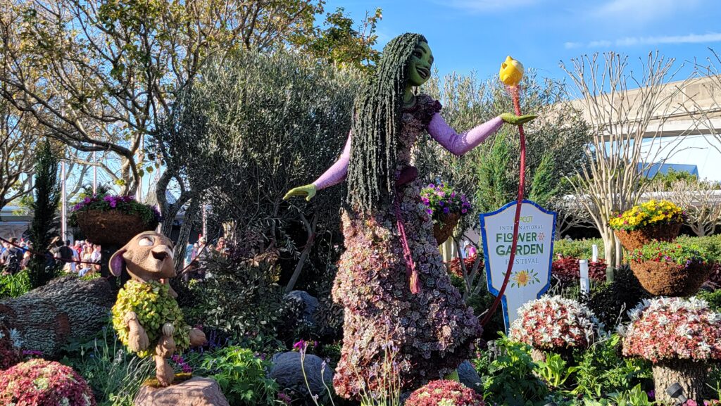 First-ever Projection-Mapped Topiary Debuts at Epcot