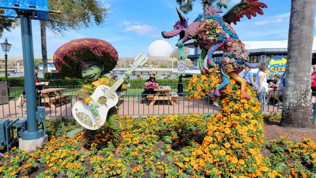First-ever Projection-Mapped Topiary Debuts at Epcot