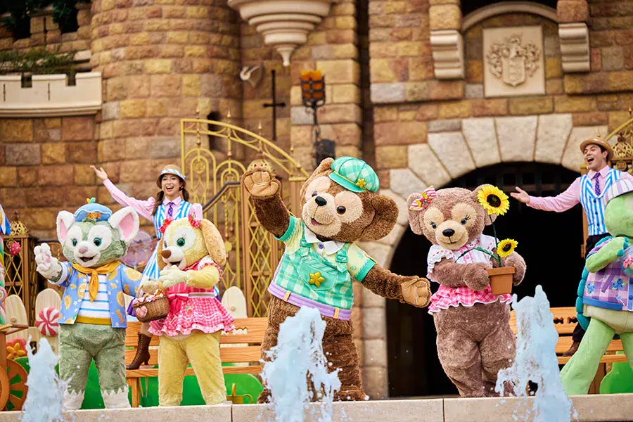 Duffy Fans Head to Hong Kong Disneyland for 'Duffy Days' 2024