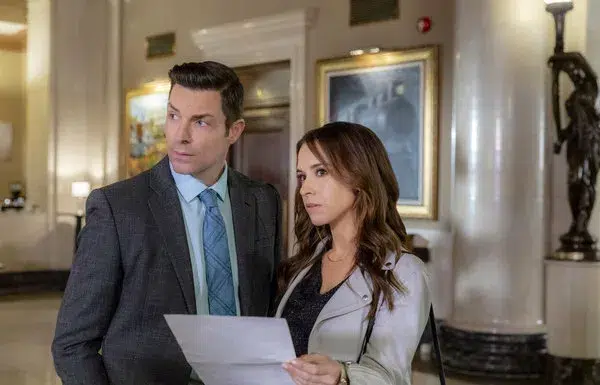 Lacey Chabert and Brennan Elliott Team Up for 10th Time in New Hallmark Movie